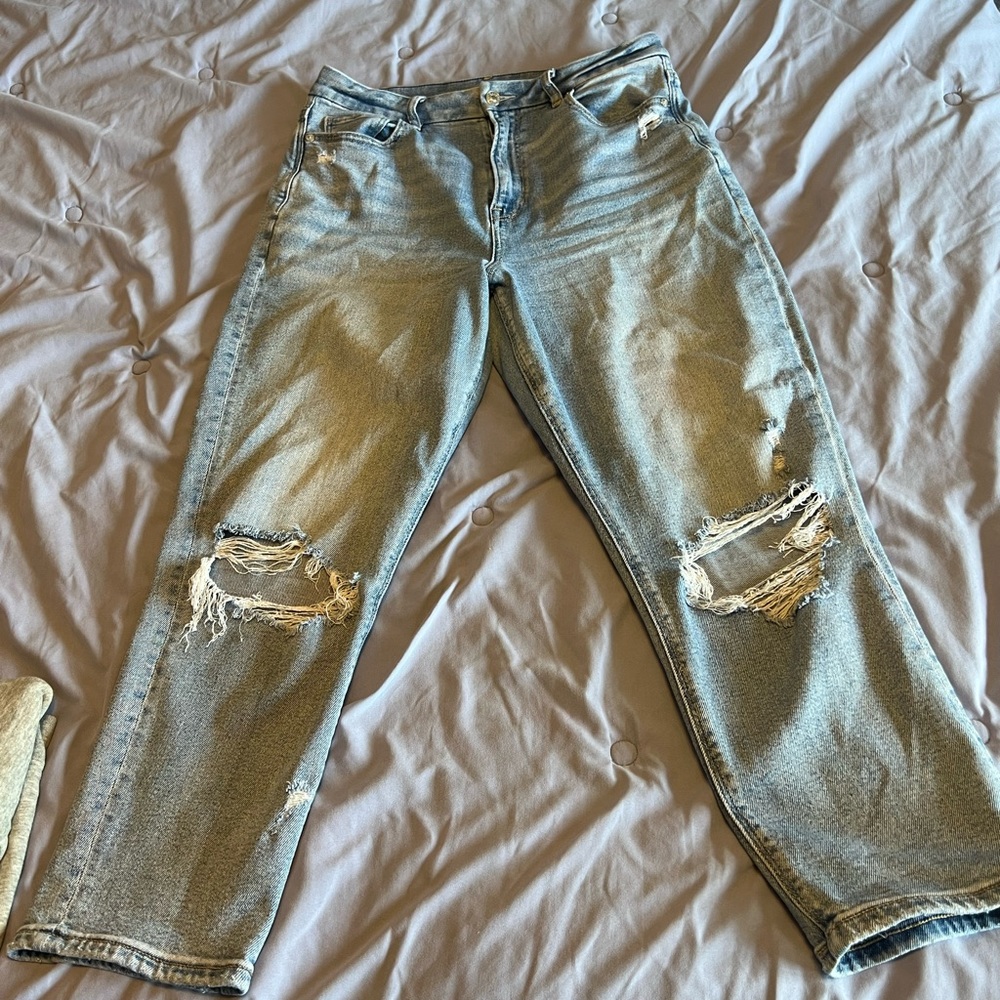 American Eagle mom jeans